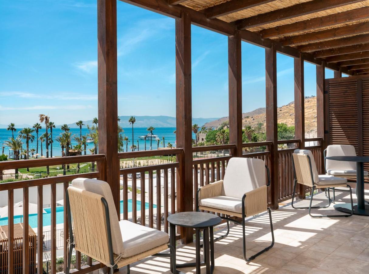Radisson Collection Hotel, Bodrum Акярлар Екстериор снимка The Westin Resort & Villas, Naoussa, Paros