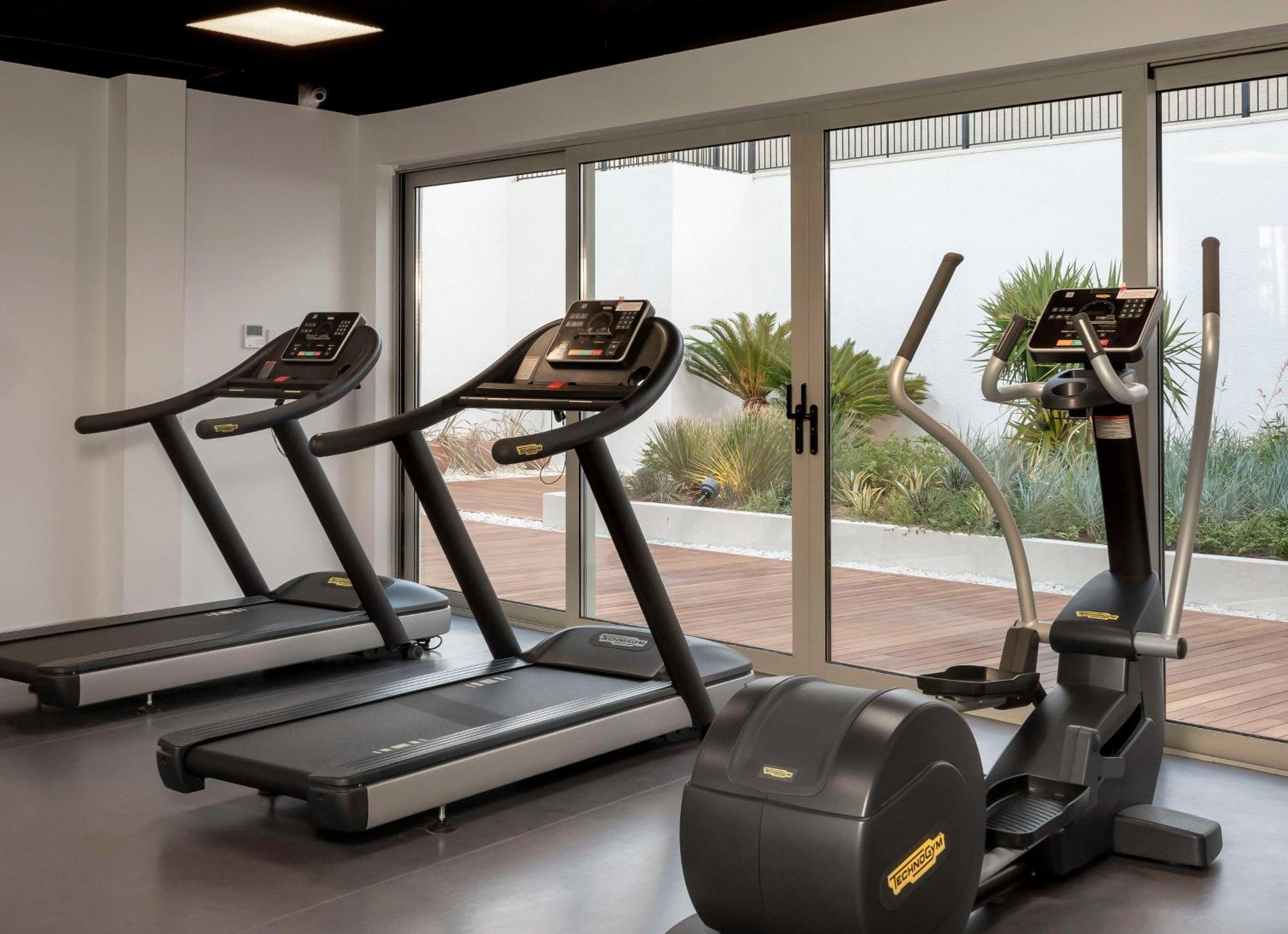 Radisson Collection Hotel, Bodrum Акярлар Екстериор снимка Treadmills and elliptical cross trainer